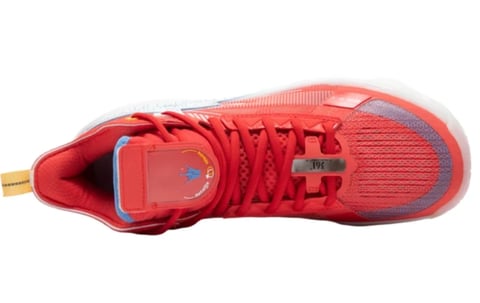 Top-down view of 361° BIG3 5.0 Switch PRO PE red athletic basketball shoe with blue accents and gold trim on the heel counter